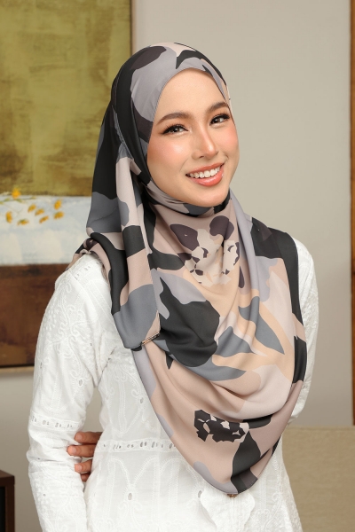 Aralyn Babes Printed Petals in Charcoal